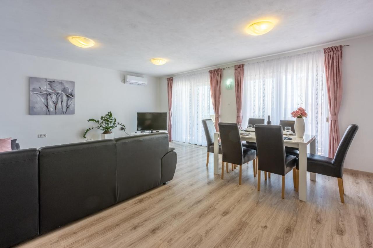 Rogic Apartment