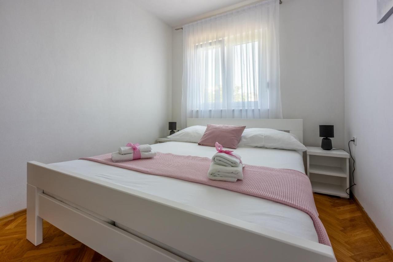 Apartment Rogic